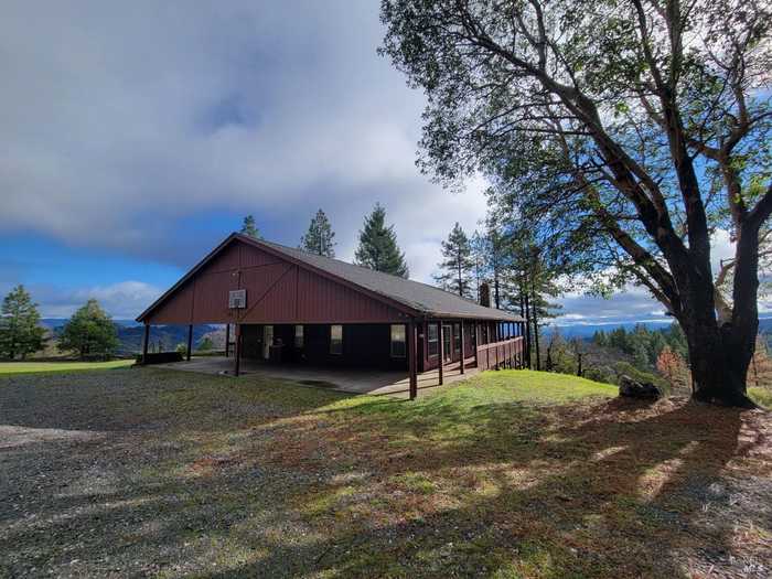 photo 2: 7400 Ridgewood Rd, Willits CA 95490