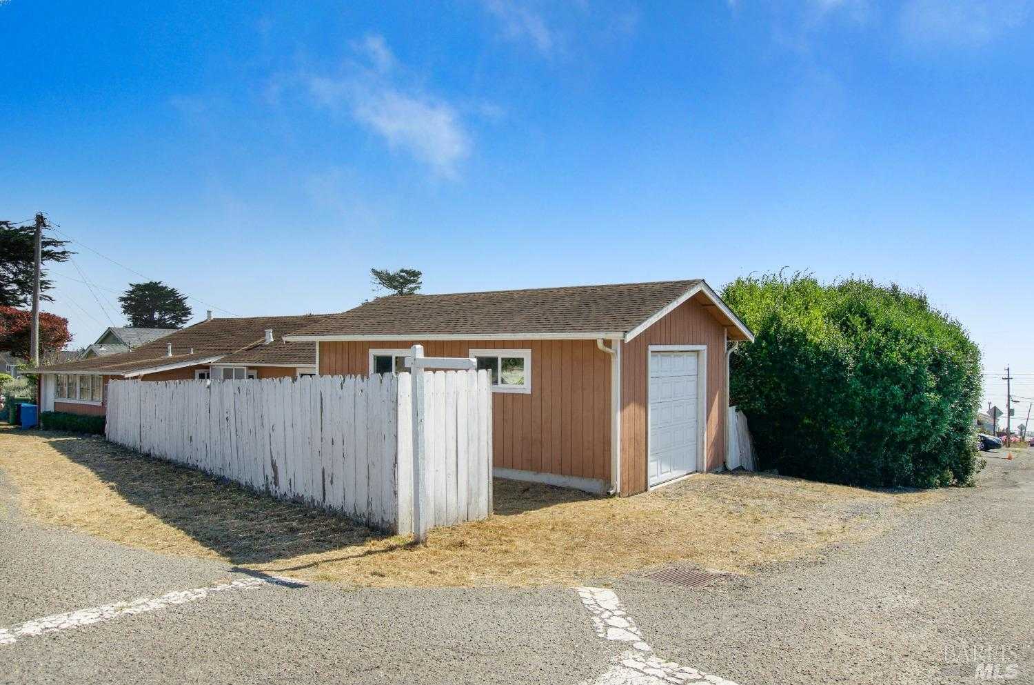 photo 3: 1235 Bay View St, Bodega Bay CA 94923