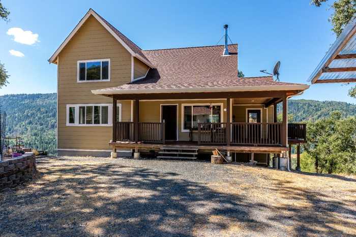 photo 1: 14590 Ridgeview Rd, Willits CA 95490