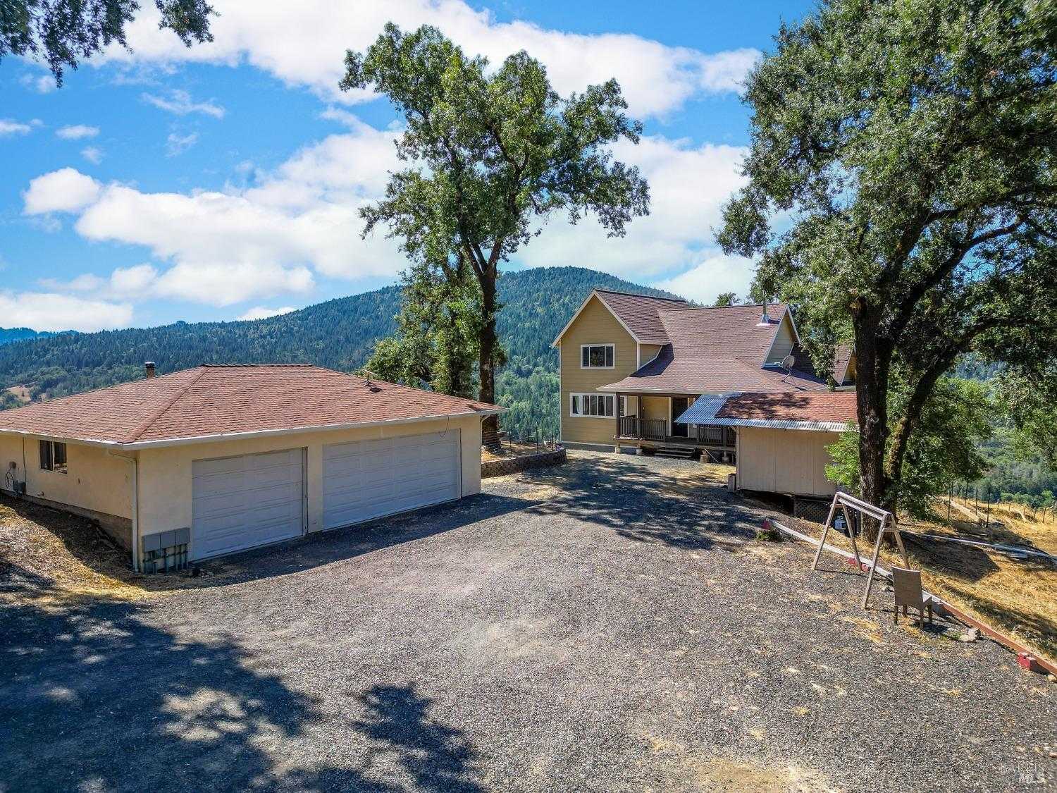 photo 3: 14590 Ridgeview Rd, Willits CA 95490