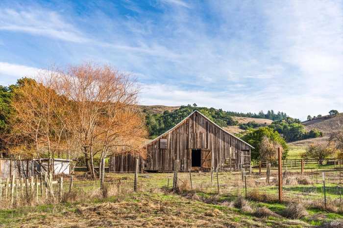 photo 2: 99 Old Rancheria Rd, Nicasio CA 94946