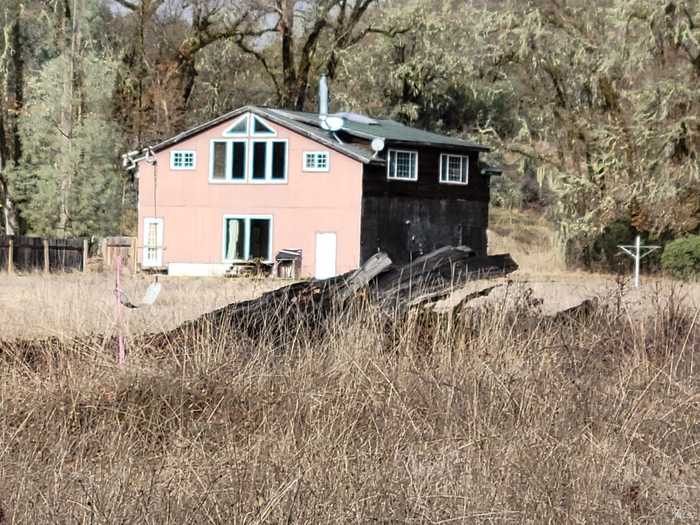 photo 2: 10681 Hearst Rd, Willits CA 95490