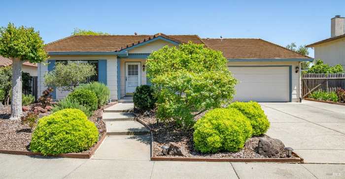 photo 1: 3140 Clydesdale Way, Fairfield CA 94533