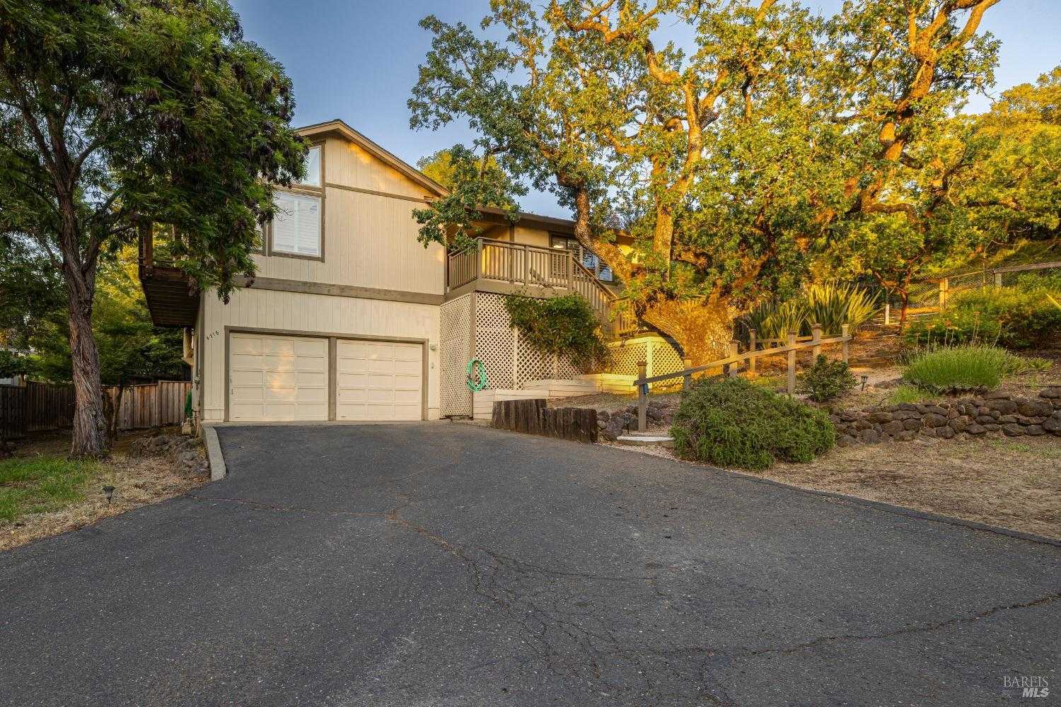 photo 1: 4718 Santa Rosita Ct, Santa Rosa CA 95405