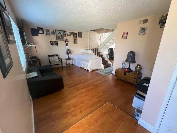 photo 2: 15 Loma Vista Pl, San Rafael CA 94901