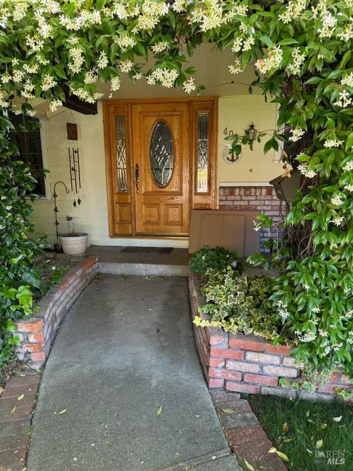 photo 2: 4015 Shadowhill Dr, Santa Rosa CA 95404