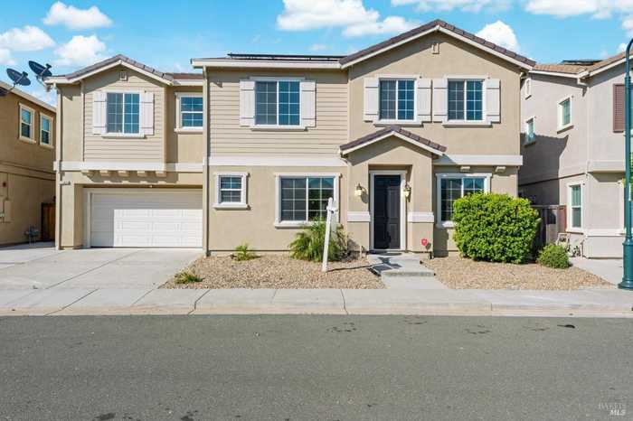 photo 1: 1388 Sonata Dr, Fairfield CA 94534