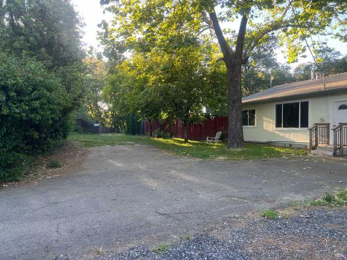 photo 2: 20011 S Main St, Willits CA 95490