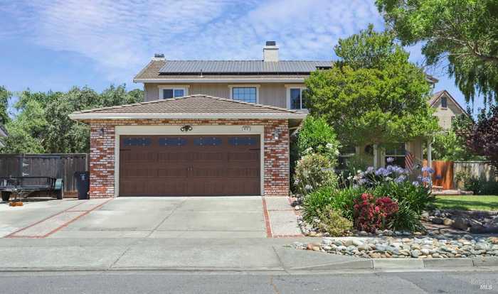 photo 2: 472 OAKWOOD Cir, Fairfield CA 94534