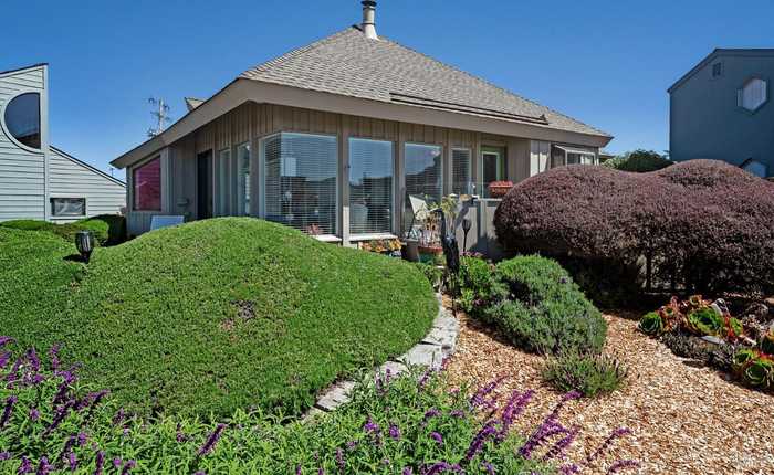 photo 1: 21597 Heron Dr, Bodega Bay CA 94923