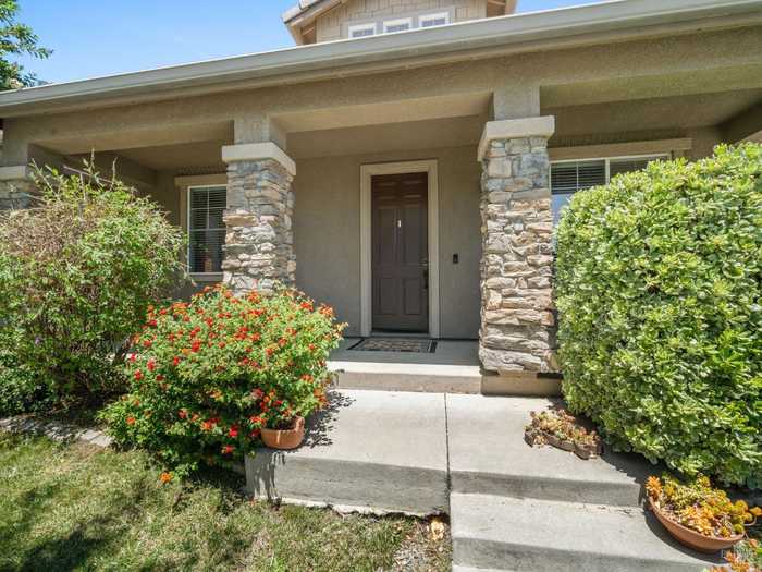 photo 2: 1574 Tommy Ln, Fairfield CA 94533