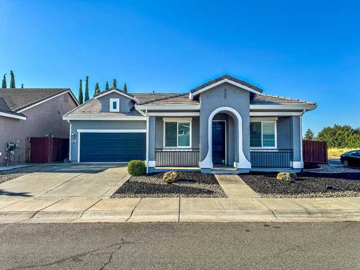 photo 1: 110 Jarvis Cir, Sacramento CA 95834