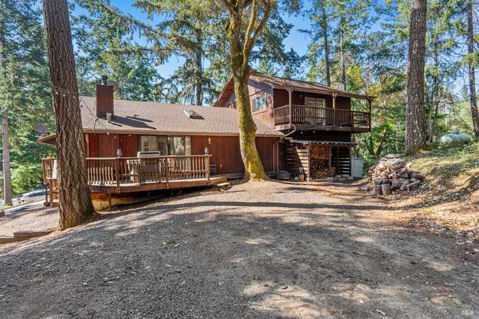 photo 1: 24088 Tulip Dr, Willits CA 95490