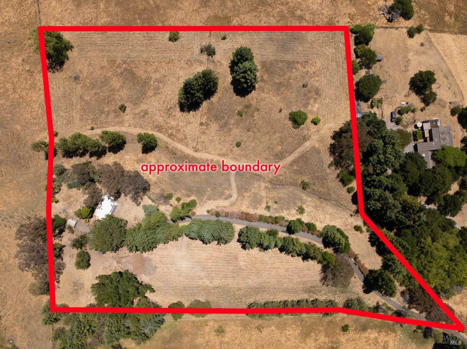 photo 1: 5224 Pressley Rd, Santa Rosa CA 95404