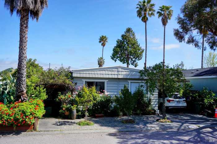 photo 2: 275 Carlsbad Ct, San Rafael CA 94903