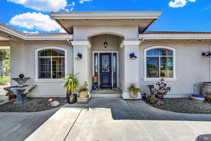 photo 2: 7798 Acacia Ln, Vacaville CA 95688