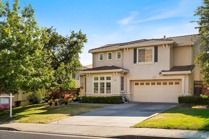 photo 2: 2243 Bennington Dr, Vallejo CA 94591