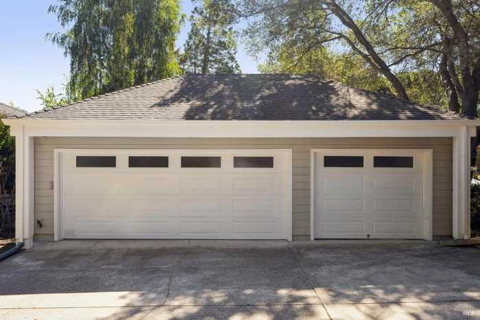 photo 2: 14 Chrisdumar Ln, Petaluma CA 94952