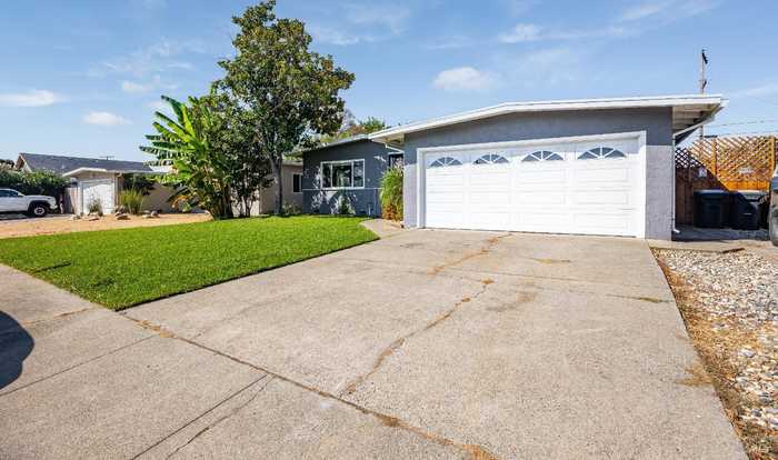 photo 2: 1649 San Bruno St, Fairfield CA 94533