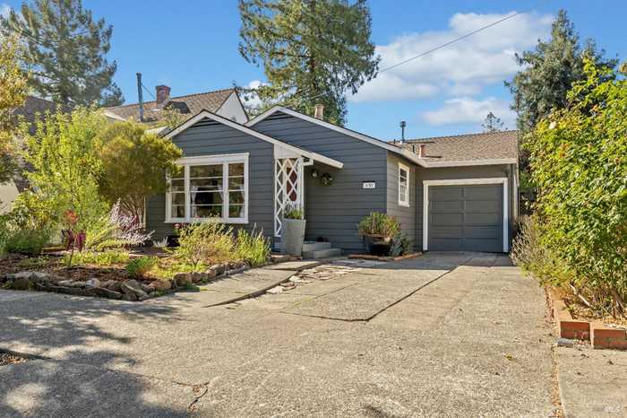 photo 1: 630 Oak St, Santa Rosa CA 95404