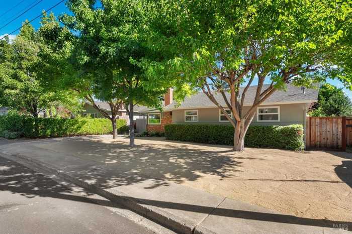 photo 2: 1948 Vineyard Ave, St. Helena CA 94574