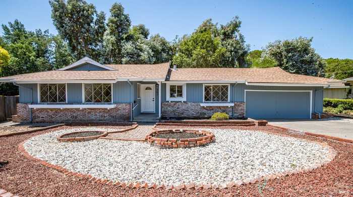 photo 1: 307 Ellen Ct, San Rafael CA 94903