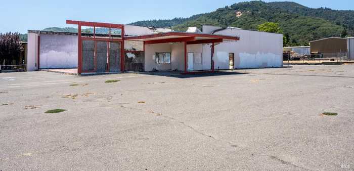 photo 2: 1320 S State St, Ukiah CA 95482