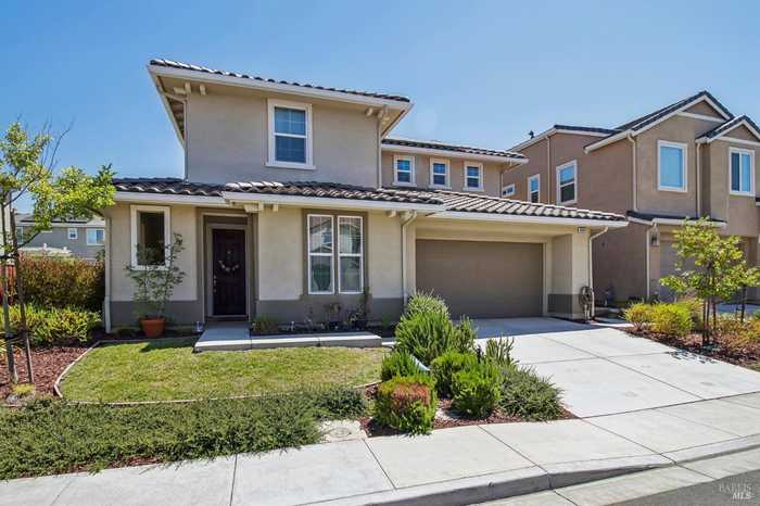 photo 2: 8882 Blue River Dr, Vallejo CA 94591