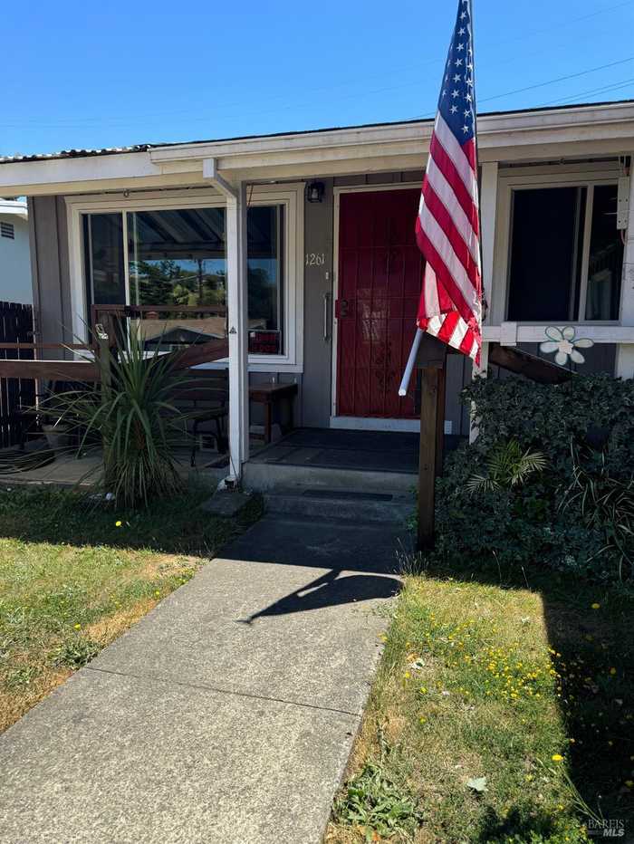 photo 1: 1261 Sereno Dr, Vallejo CA 94589