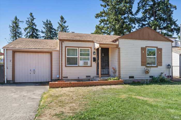 photo 1: 1166 Sunset Ave, Santa Rosa CA 95407