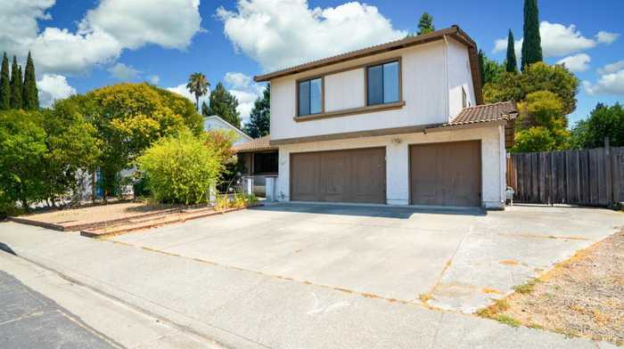 photo 2: 3273 Arroyo Dr, Fairfield CA 94533