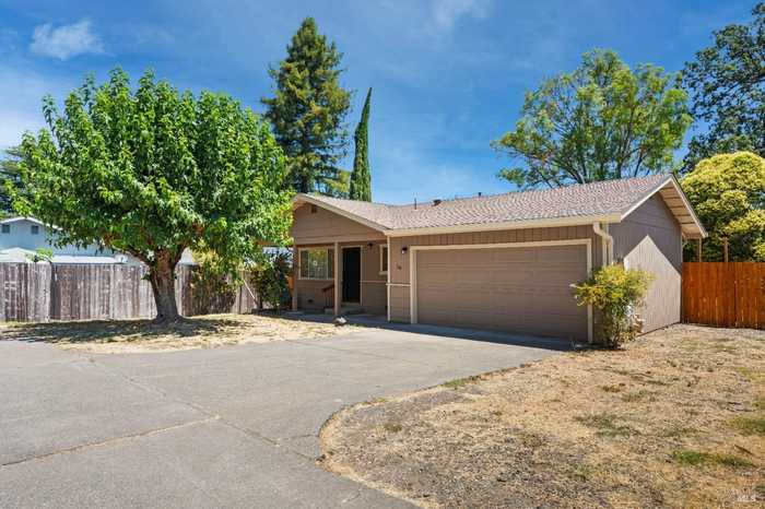 photo 1: 24 Whitmore Ln, Ukiah CA 95482