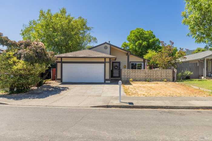 photo 34: 571 Donner Ln, Ukiah CA 95482