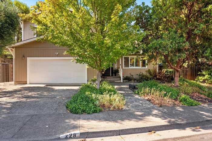 photo 1: 228 Monte Vista Ave, Healdsburg CA 95448