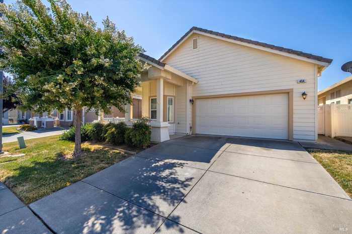 photo 2: 454 Marvin Gardens Dr, Vacaville CA 95687