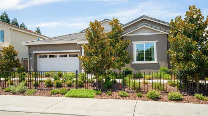 photo 1: 2230 Folsom Fair Cir, Dixon CA 95620