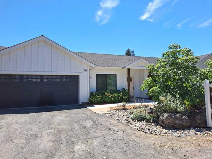 photo 2: 3405 Coffey Ln, Santa Rosa CA 95403