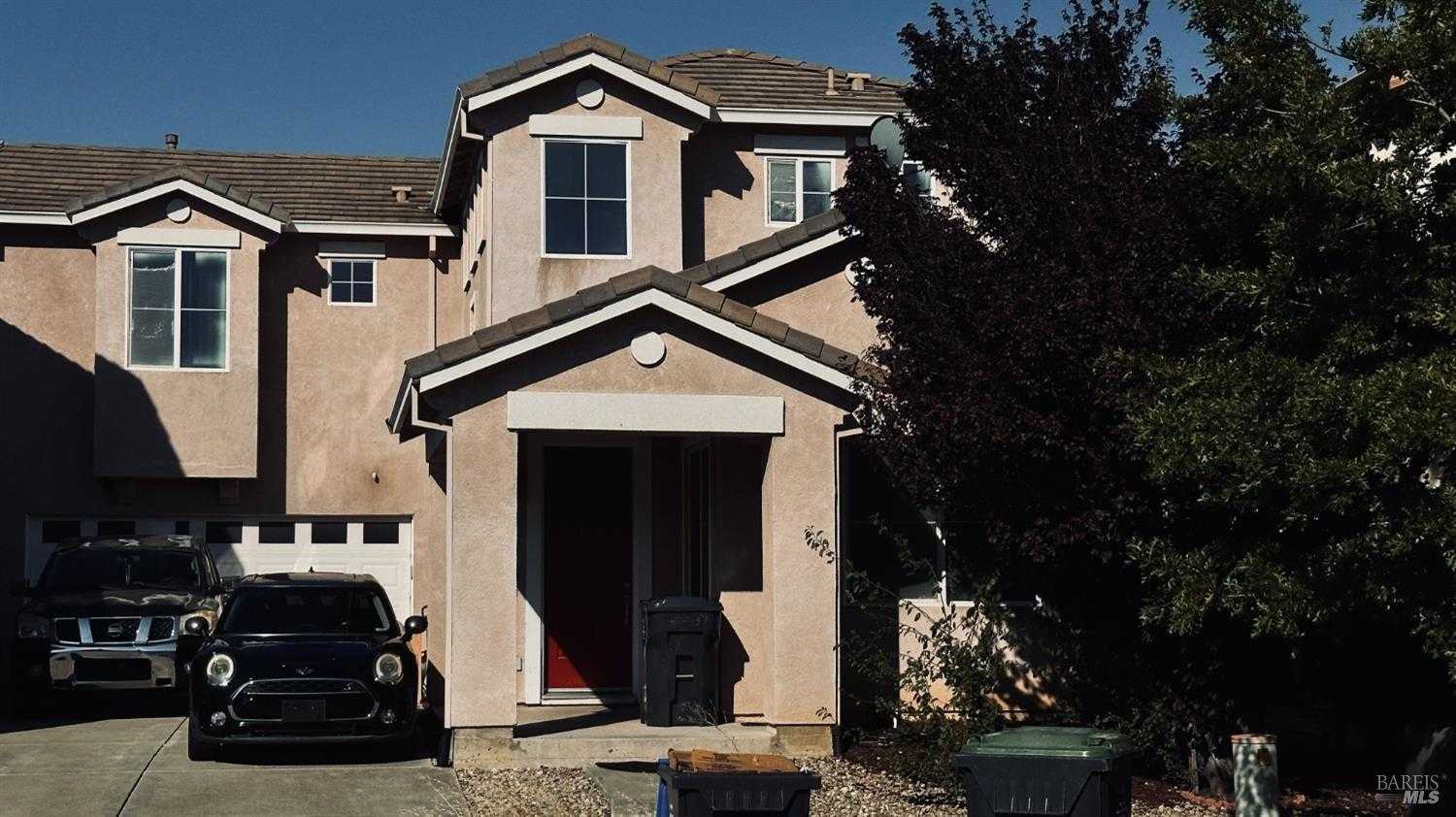 photo 2: 1884 Bramblewood Dr, Fairfield CA 94534