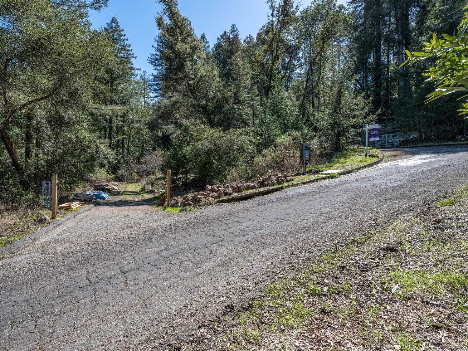 photo 3: 5 Meadow View Ln, San Geronimo CA 94963