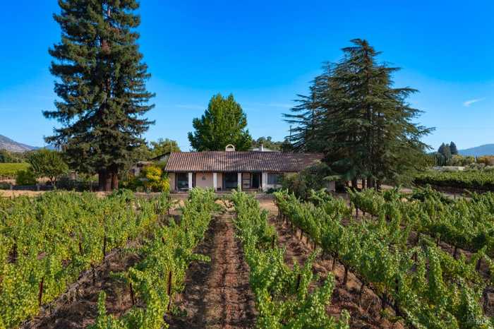 photo 2: 940 Galleron Rd, St. Helena CA 94574