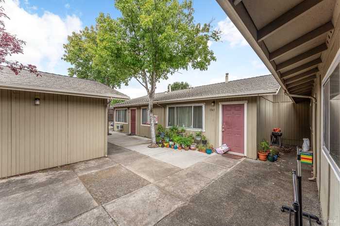 photo 2: 1550 N Bush St, Ukiah CA 95482