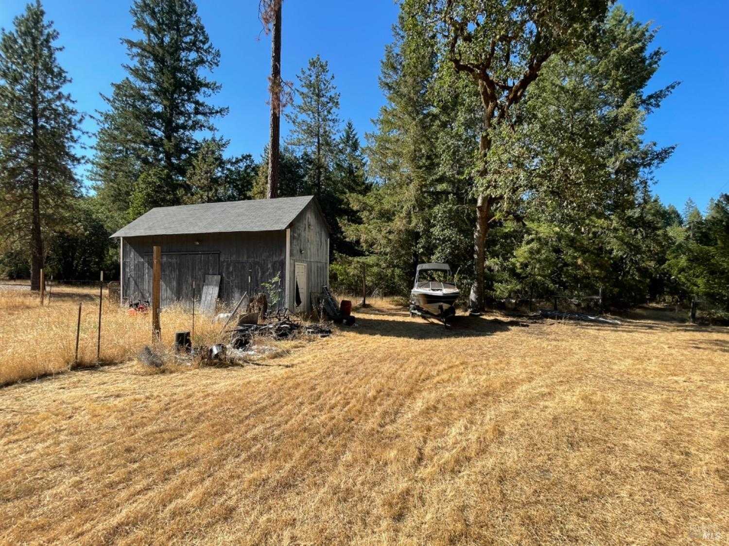 photo 2: 1650 Fitch Rd, Laytonville CA 95454