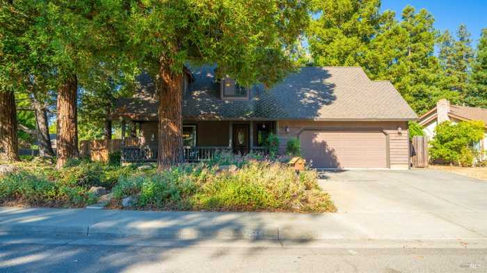 photo 1: 1305 Weyand Way, Dixon CA 95620