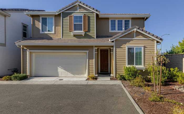 photo 1: 2318 Kaitlyn Pl, Rohnert Park CA 94928