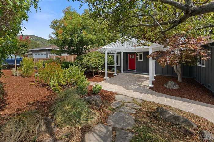 photo 2: 96 Rollingwood Dr, San Rafael CA 94901