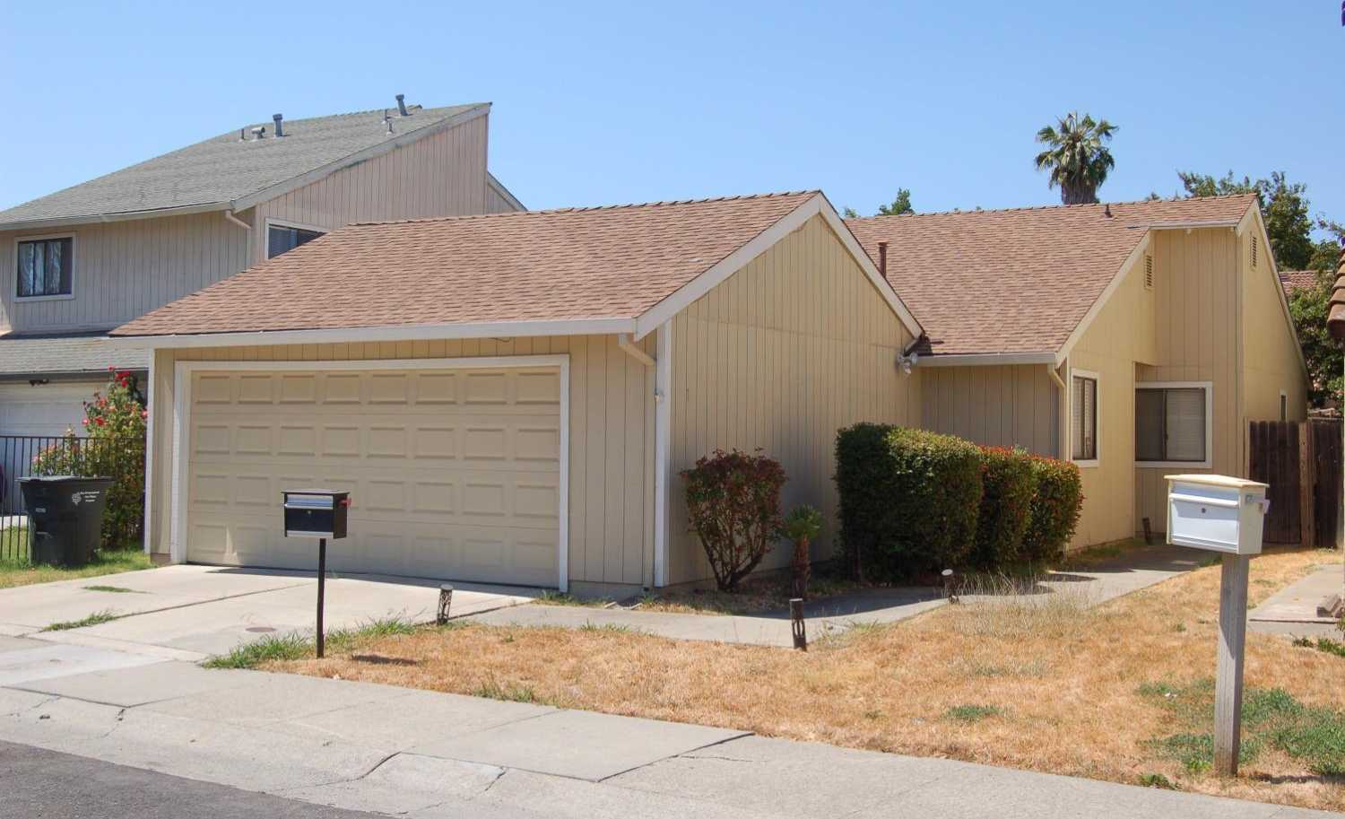 photo 1: 105 Ishi Cir, Sacramento CA 95833