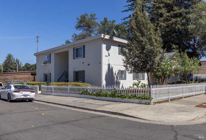 photo 1: 1000 Ripley St, Santa Rosa CA 95401