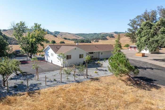 photo 1: 223 Wilson Hill Rd, Petaluma CA 94952