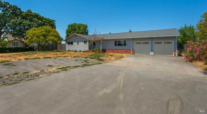 photo 2: 901 Ludwig Ave, Santa Rosa CA 95407