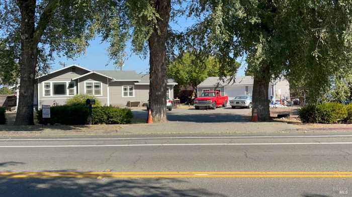 photo 2: 610 Adams St NE, Dixon CA 95620